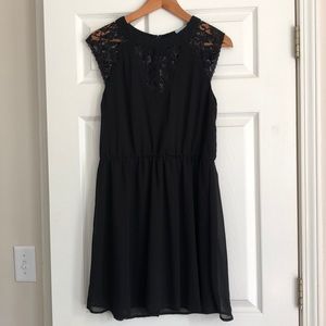 NWT! Francesca’s Black lace dress